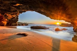 Sea Cave, Caves Beach